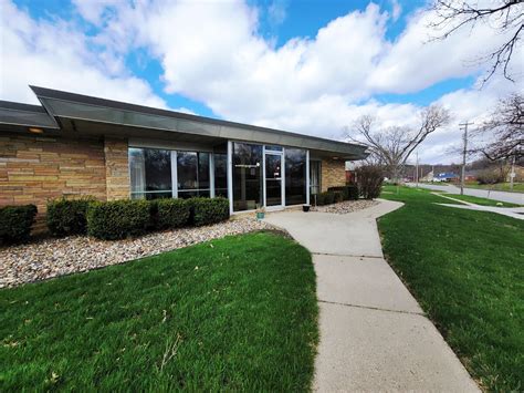 Economy Roll Off, 3740 Easton Blvd, Des Moines, IA .